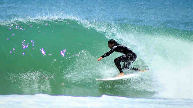Où faire du surf pas cher en France ?